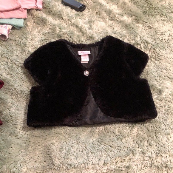 Black Faux Fur Shaw - Picture 1 of 3
